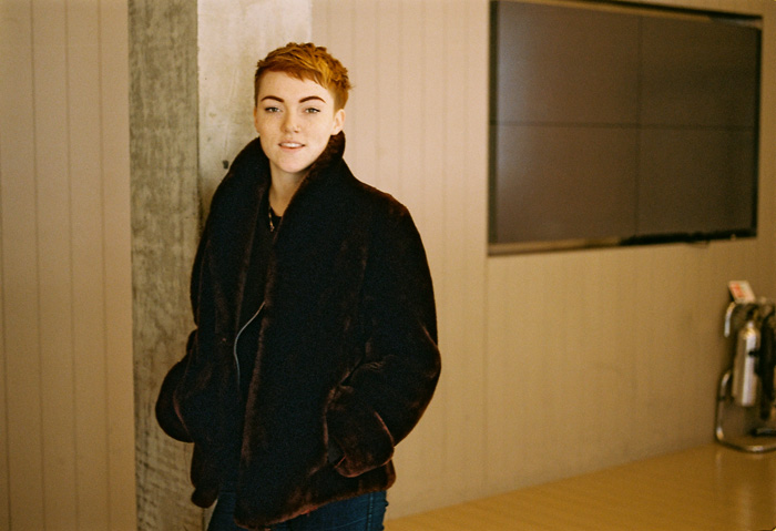 Chloe Howl photographiée par Giasco Bertoli pour Stage of the Art au Red Bull studios Paris